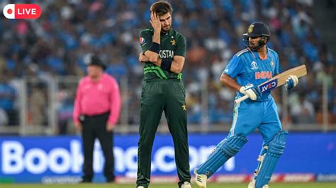 IND Vs PAK Live Cricket Score siraj LBW shafique.